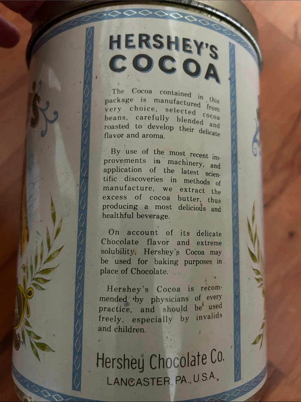 Hershey's Vintage-Style White Cocoa Tin